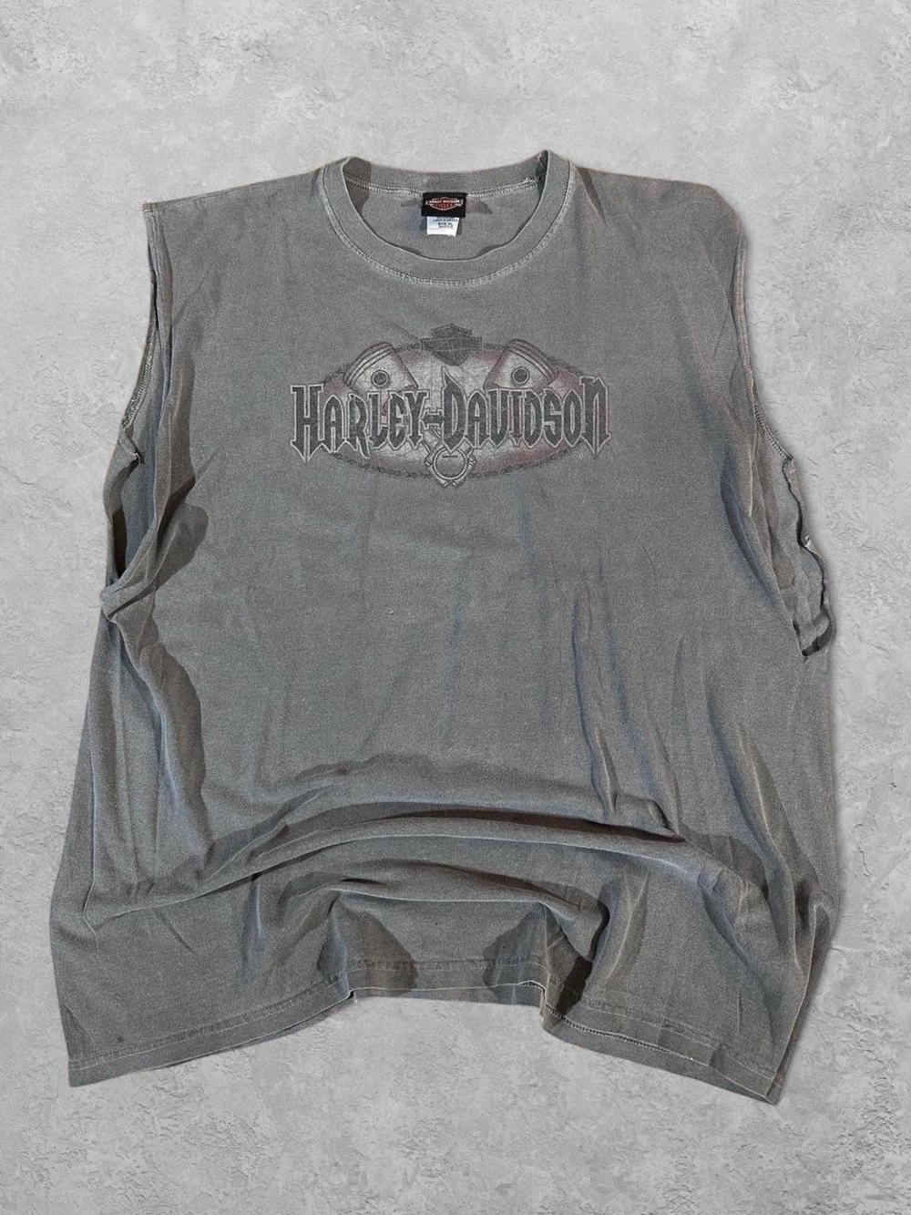 Y2K Harley-Davidson Dubai Sleeveless Tee 🏍️🔥